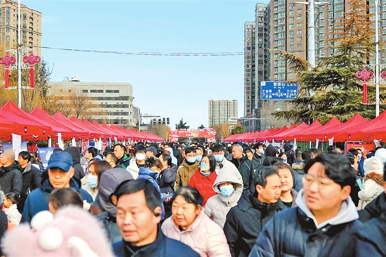 春风携岗满中原 就业用工两相牵