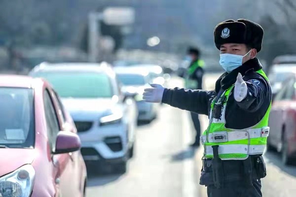 河南春节期间出动警力5.7万人次保安宁