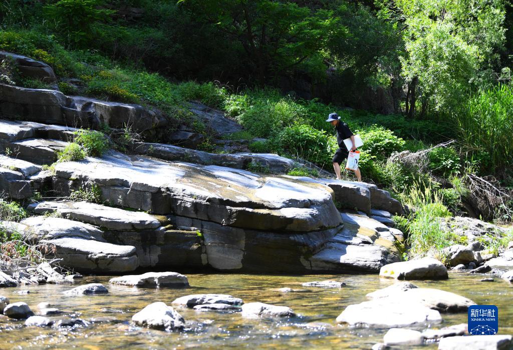 太行山谷变“画谷” 写生经济富乡村