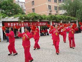 安阳市曙光街道计生协举办百姓大舞台计生宣传活动