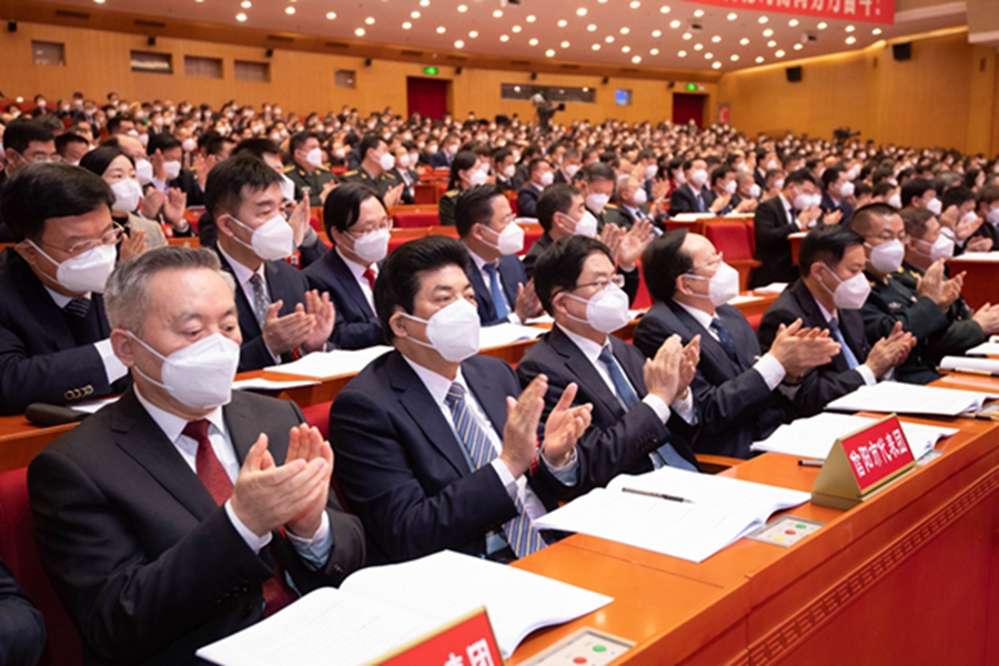 河南省十四届人大一次会议举行第二次全体会议